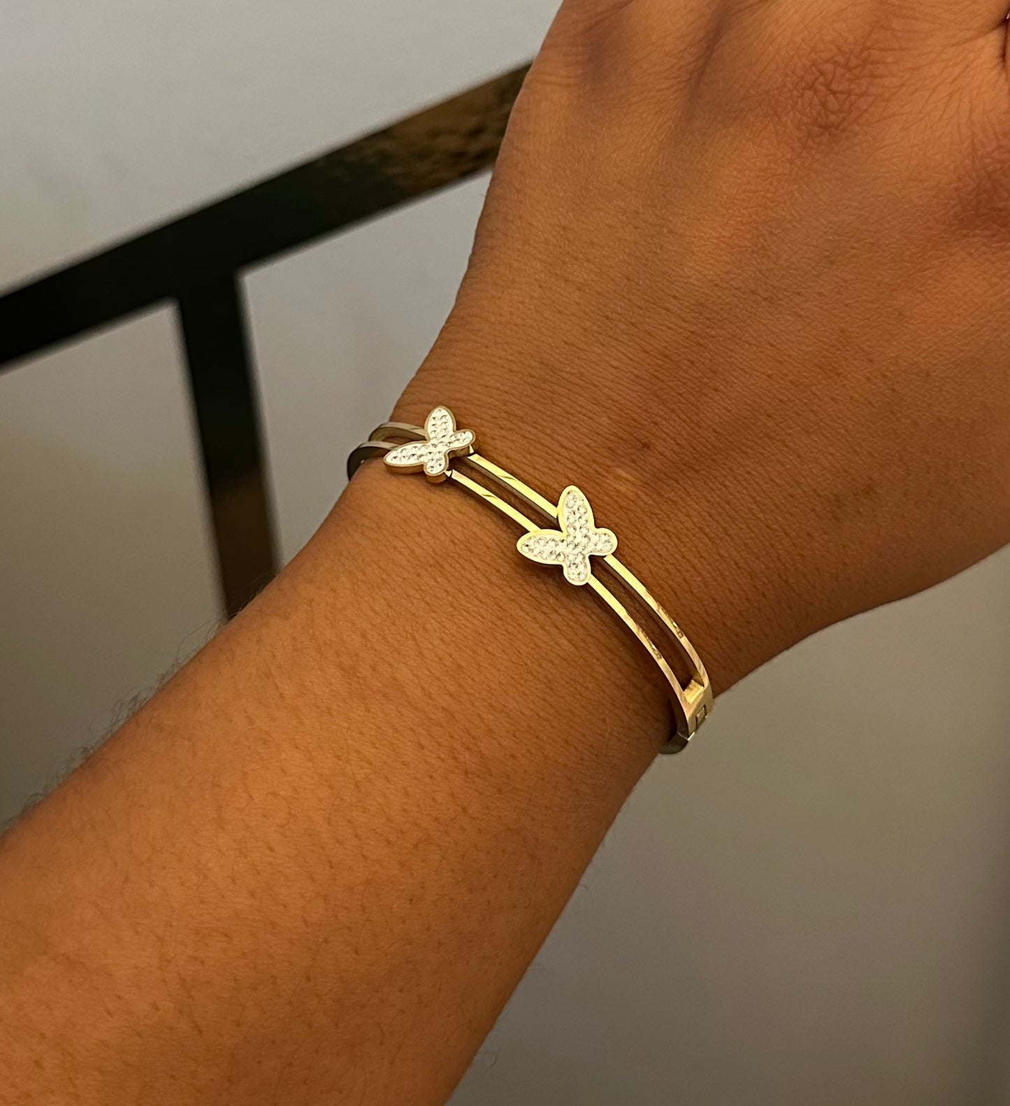 Elara Butterfly Bangle - Shimmering Jewelry - ORÂGE Jewelry