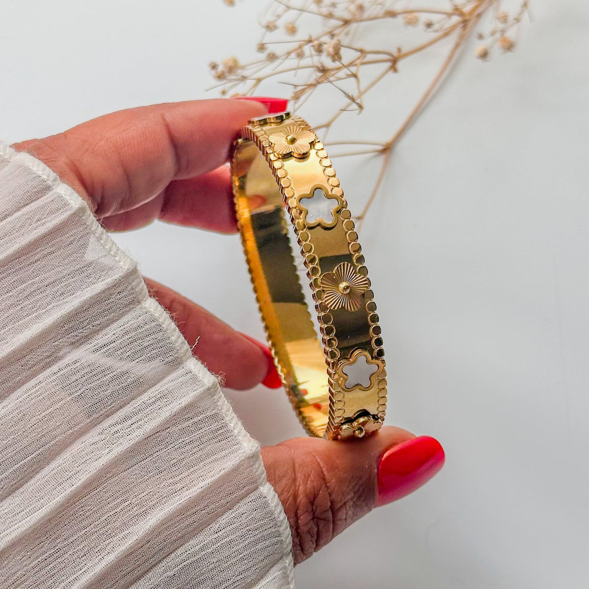 Textured Floral Gold Bangle - Camila Bracelet - ORÂGE Jewelry