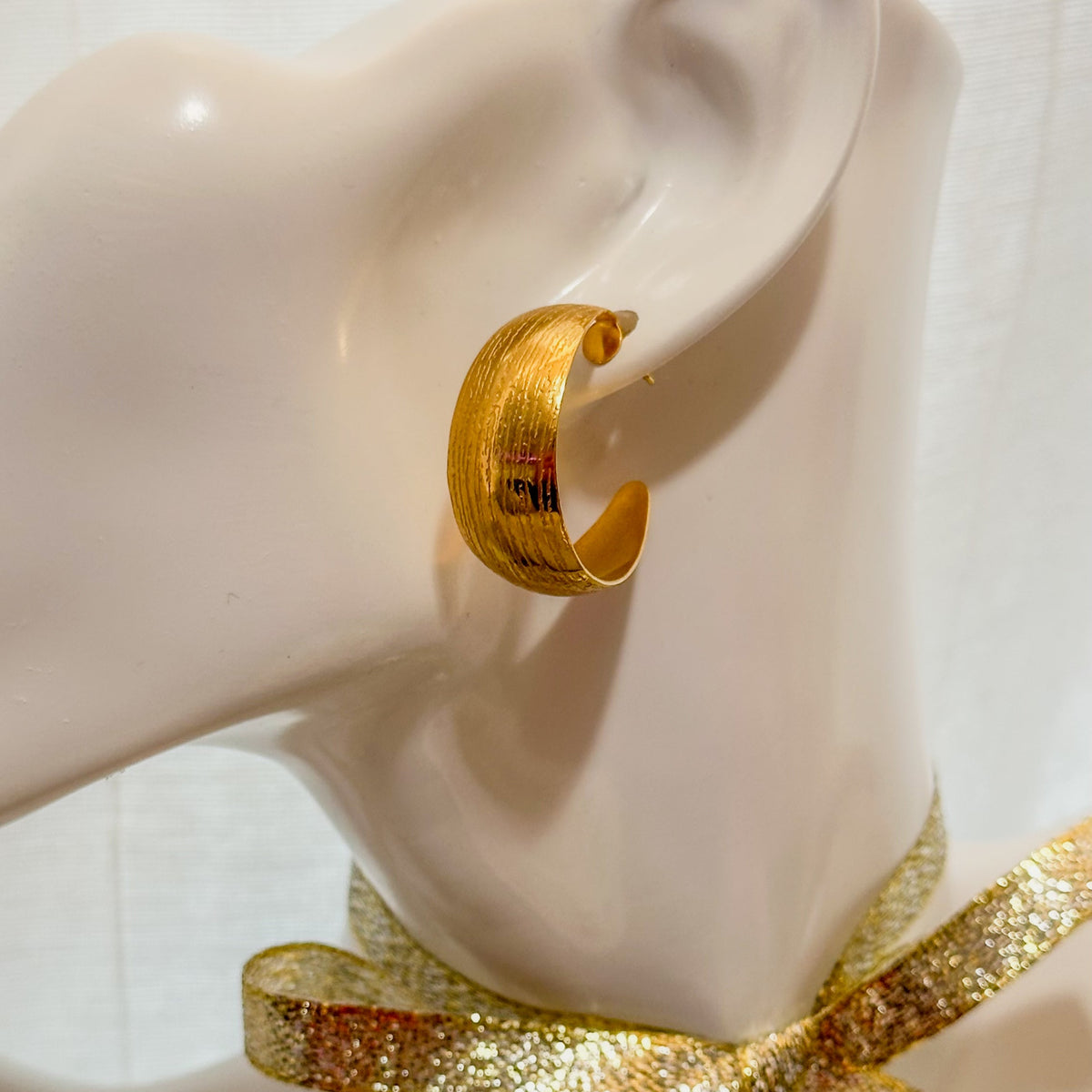 Solaris Textured Hoops Earrings - 18K Gold Plated - ORÂGE Jewelry