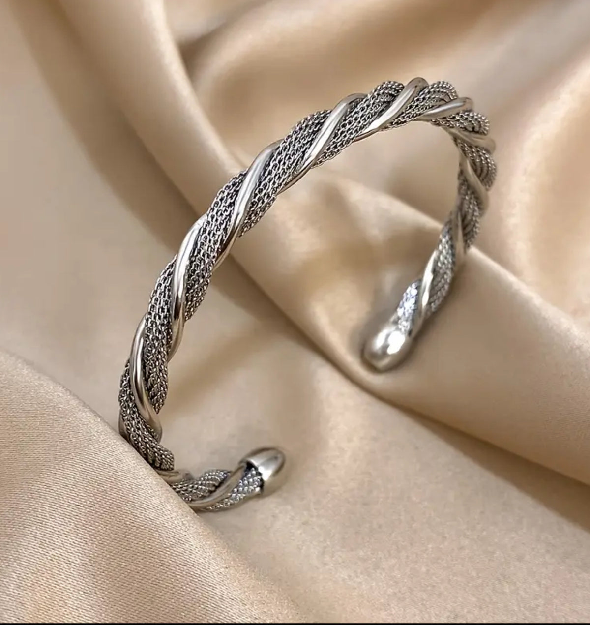 Twisted Gold Cuff Bracelet - Irma Cuff - ORÂGE Jewelry
