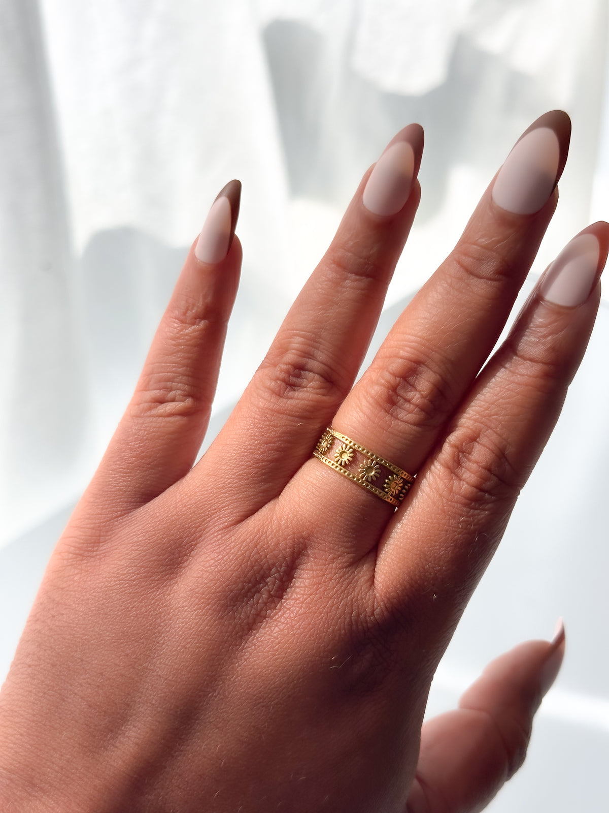 Prielle Sunlit Blossoms Ring - Floral Gold Ring - ORÂGE Jewelry