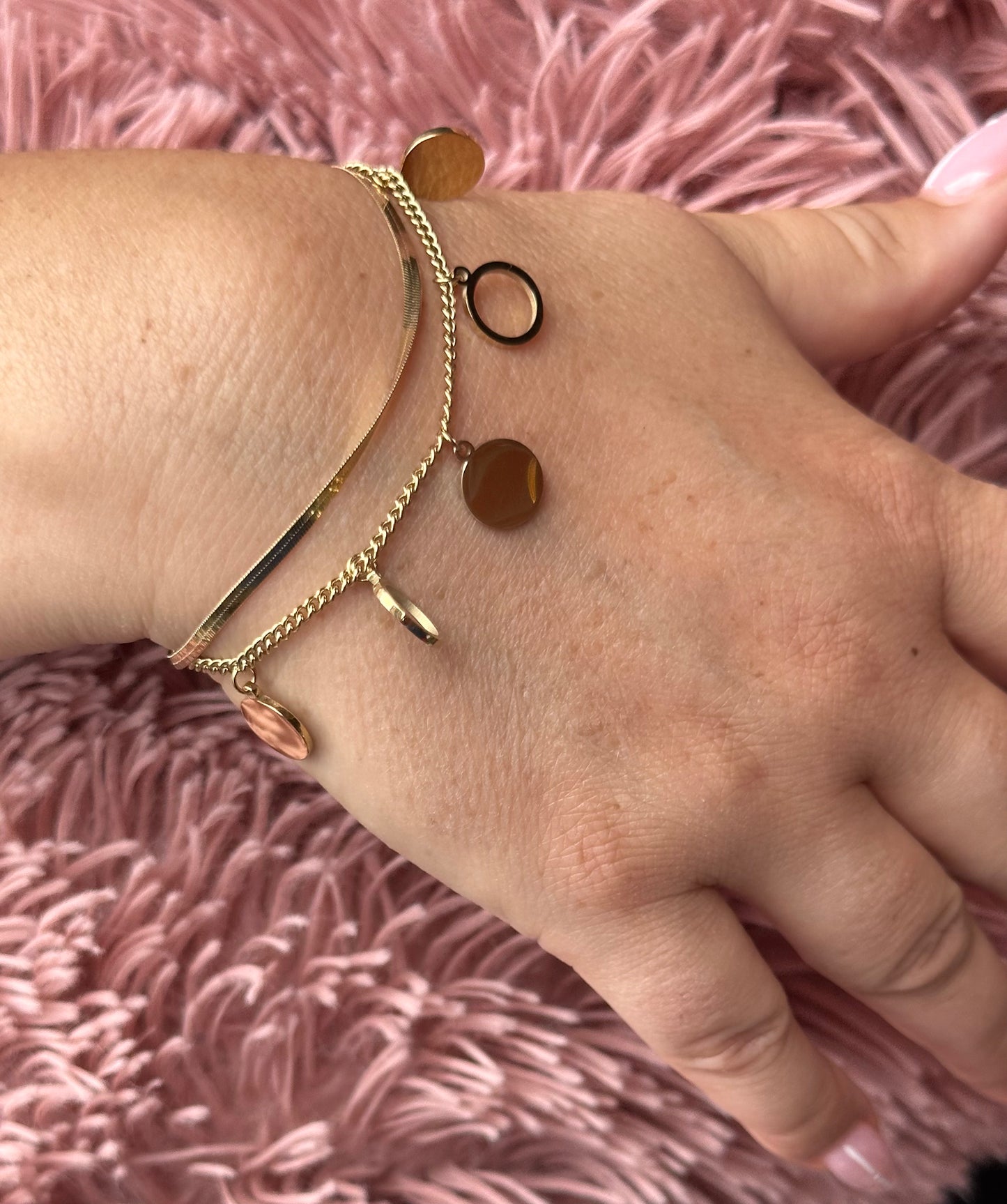 Selene Gold Disc Bracelet - Stainless Steel - ORÂGE Jewelry