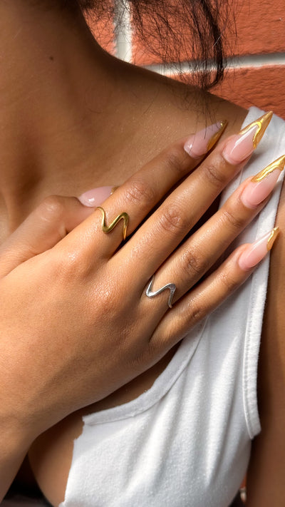 Makena Horizon Wave Ring – Gold-Plated Ring​ - ORÂGE Jewelry