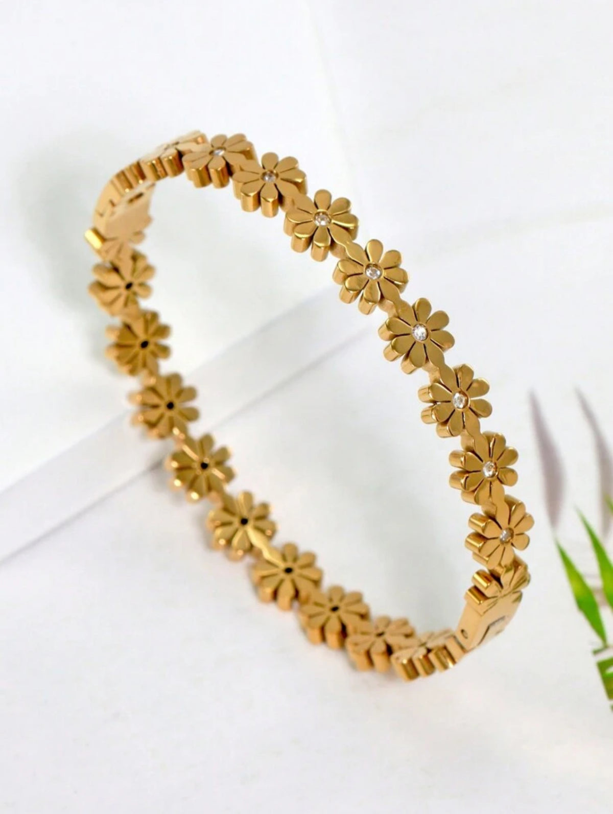 Flora Flower Bangle Bracelet - Flower Bracelet - ORÂGE Jewelry