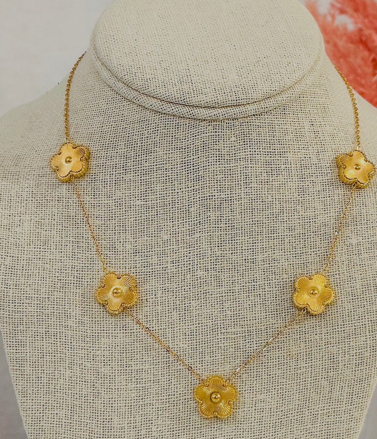 Kristy Floral Gold Necklace - Gold Necklace - ORÂGE Jewelry​