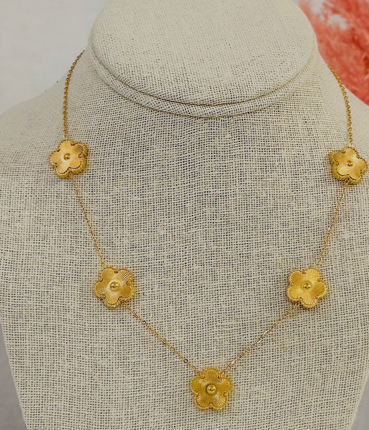 Kristy Floral Gold Necklace - Gold Necklace - ORÂGE Jewelry​