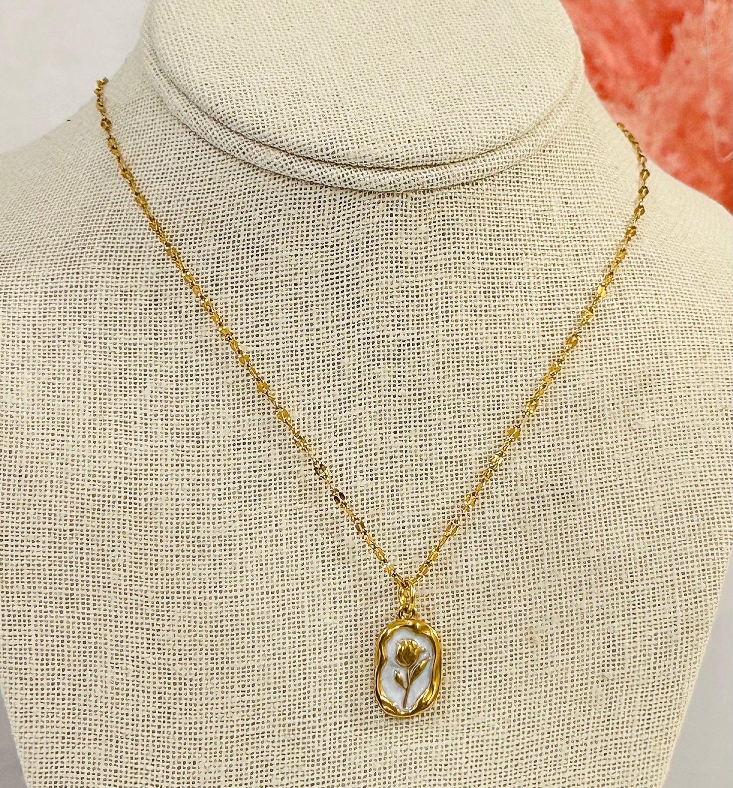 Rosalie Floral Gold Pendant Necklace – ORÂGE Jewelry​