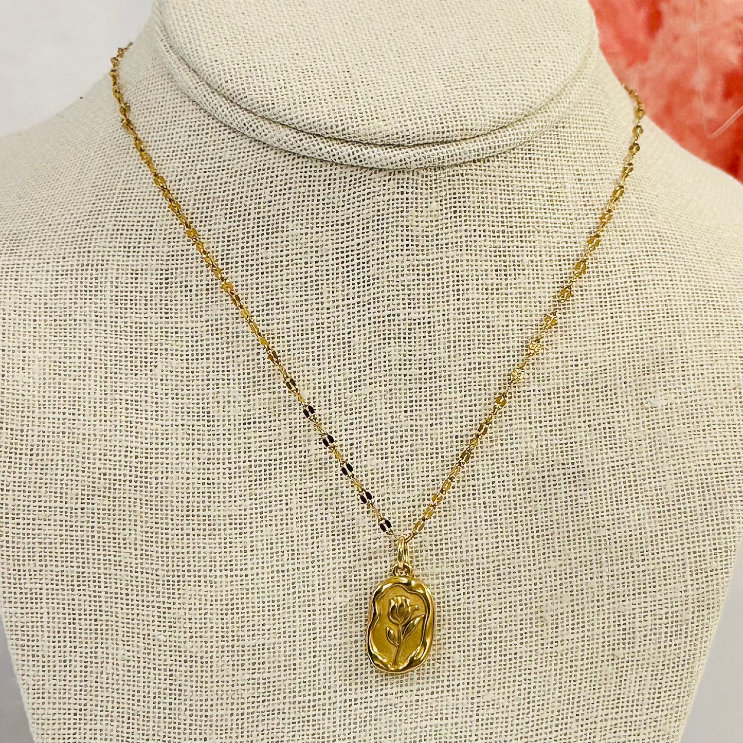 Rosalie Floral Gold Pendant Necklace – ORÂGE Jewelry​