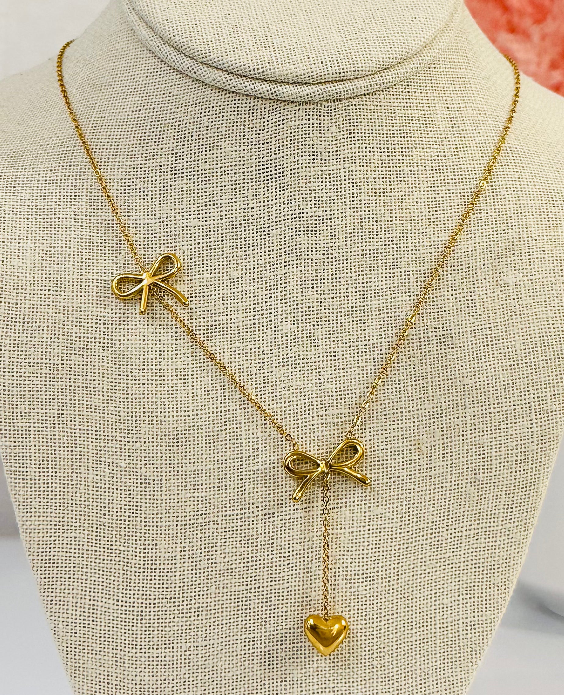 Lylie Bow Heart Necklace - Gold Pendant - ORÂGE Jewelry