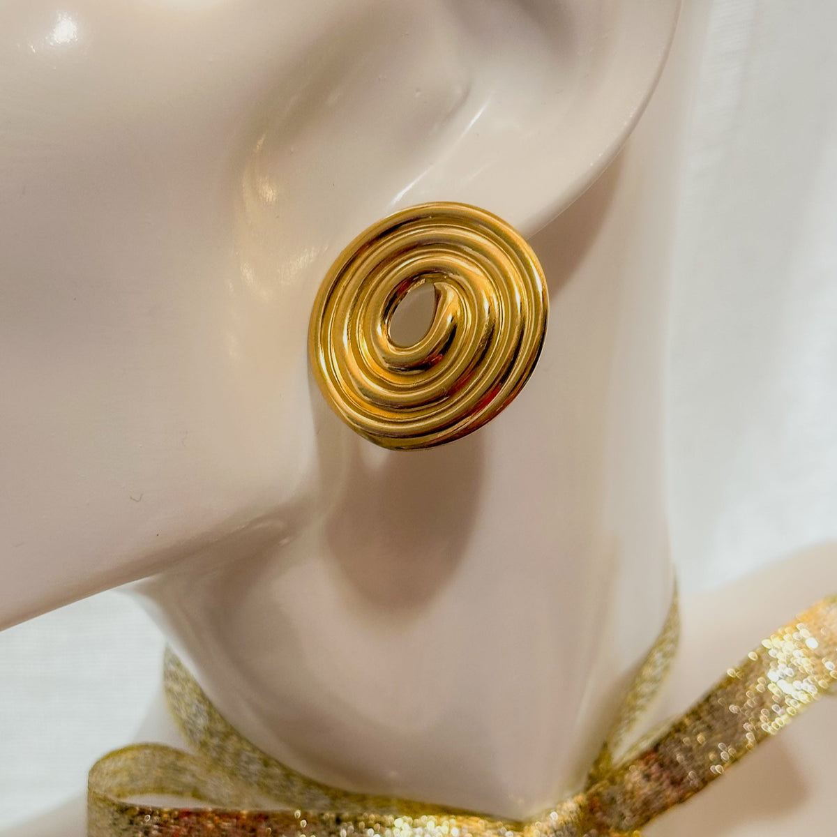 Lielle Circular Swirls Studs Earrings – ORÂGE Jewelry​