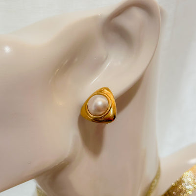 Loanne Pearl Studs - Stainless Steel Earrings - ORÂGE Jewelry