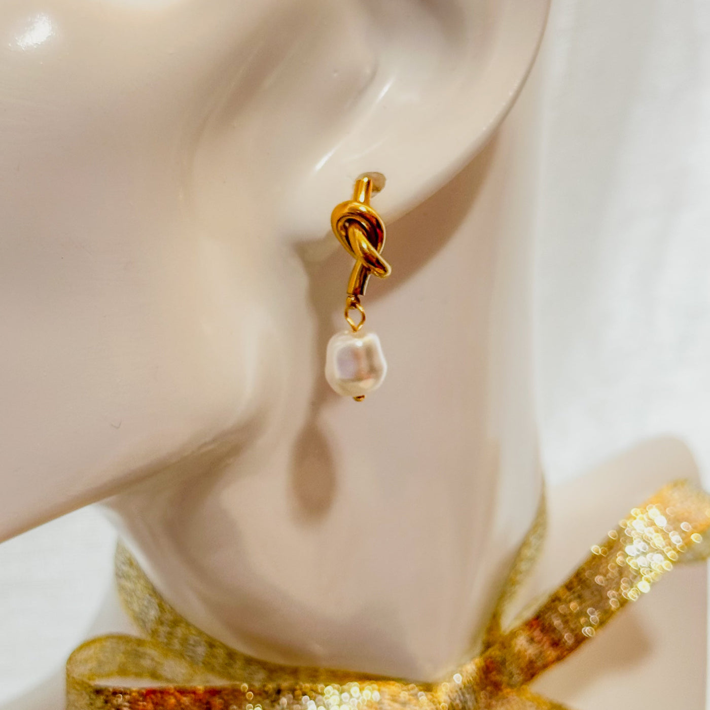 Iris Pearl Drops Earrings – 18K Gold Plated - ORÂGE Jewelry