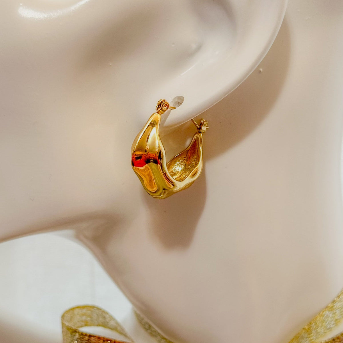 Althea Waves Hoops Earrings - Hoops Earrings - ORÂGE Jewelry​