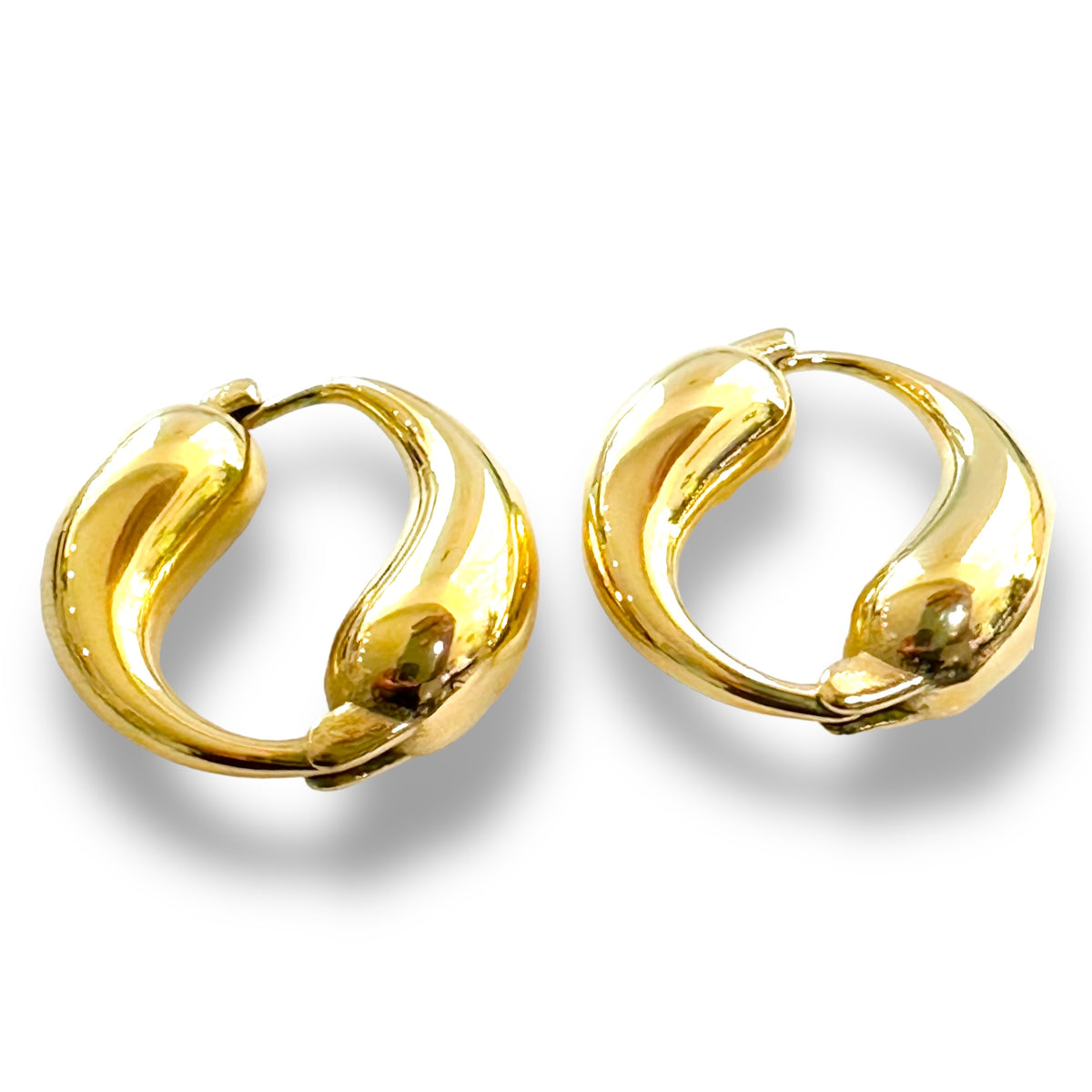 Maya Dolphin Earrings - Gold Stainless Steel​ - ORÂGE Jewelry