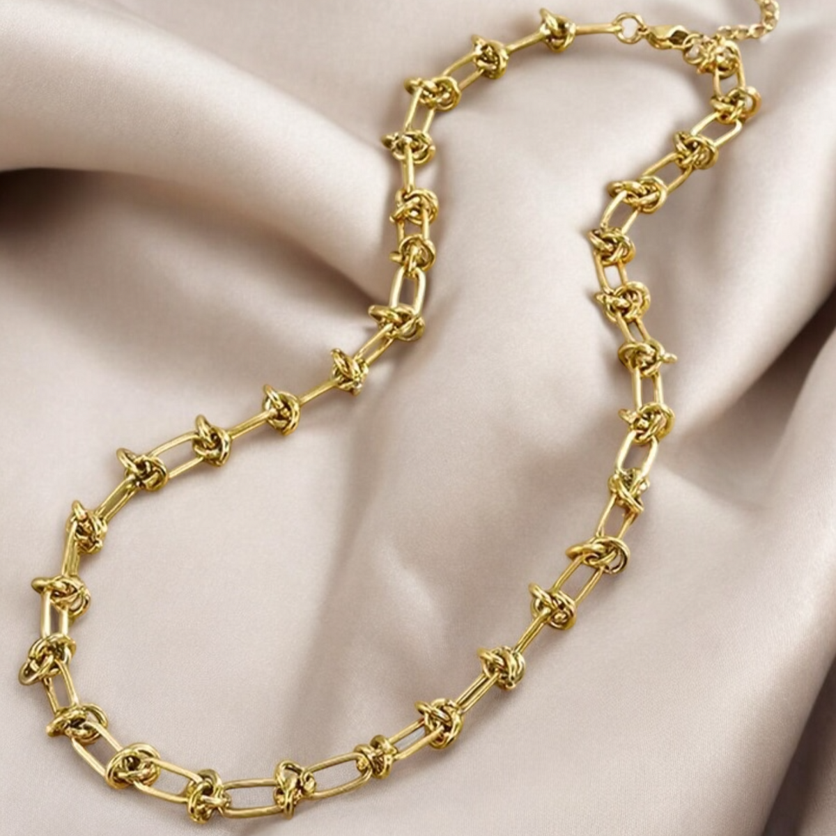 Liana Knot Chain Necklace - Knot Chain Necklace - ORÂGE Jewelry​