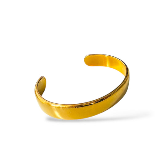 Minimalist Gold Cuff - Isla Cuff - ORÂGE Jewelry