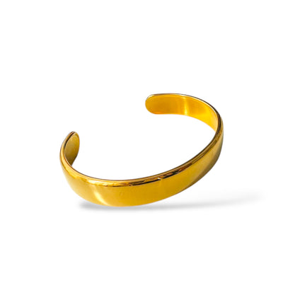 Minimalist Gold Cuff - Isla Cuff - ORÂGE Jewelry